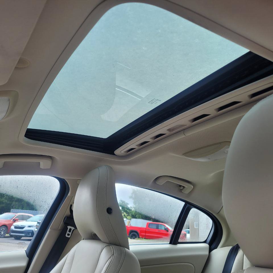 Used 2012 Volvo S60 T5 w/ Climate Pkg FWD image 15