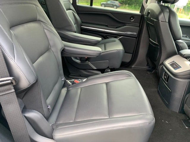 New 2027 Lincoln Navigator Premiere AWD/4WD image 13