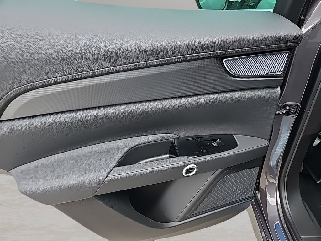 New 2024 Maserati Grecale GT image 24