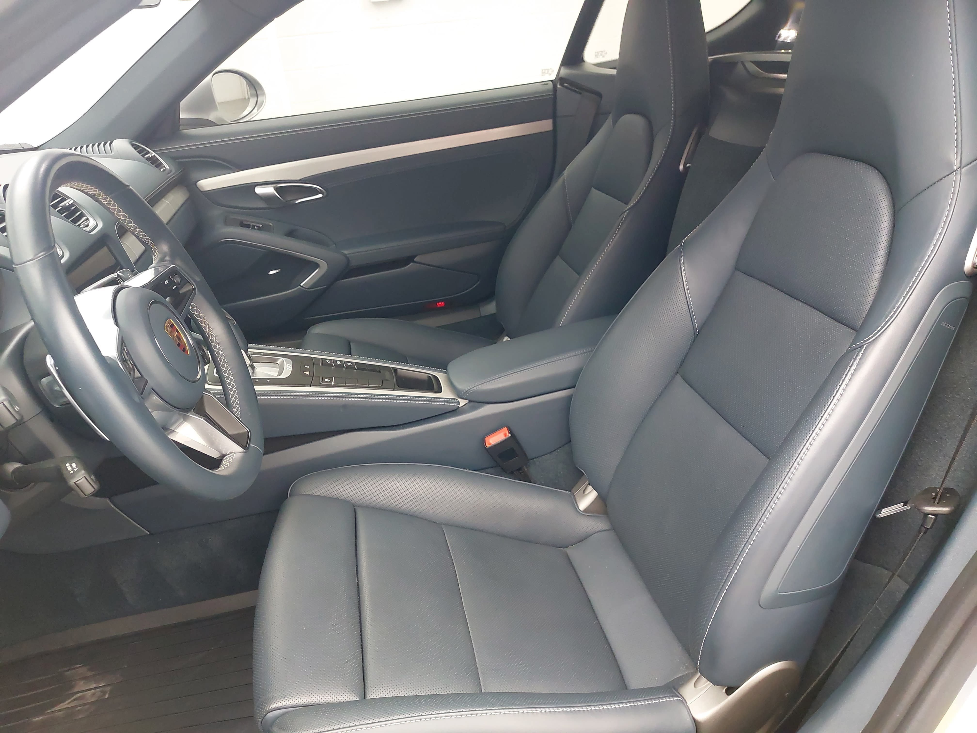 Certified 2025 Porsche 718 Cayman RWD image 5