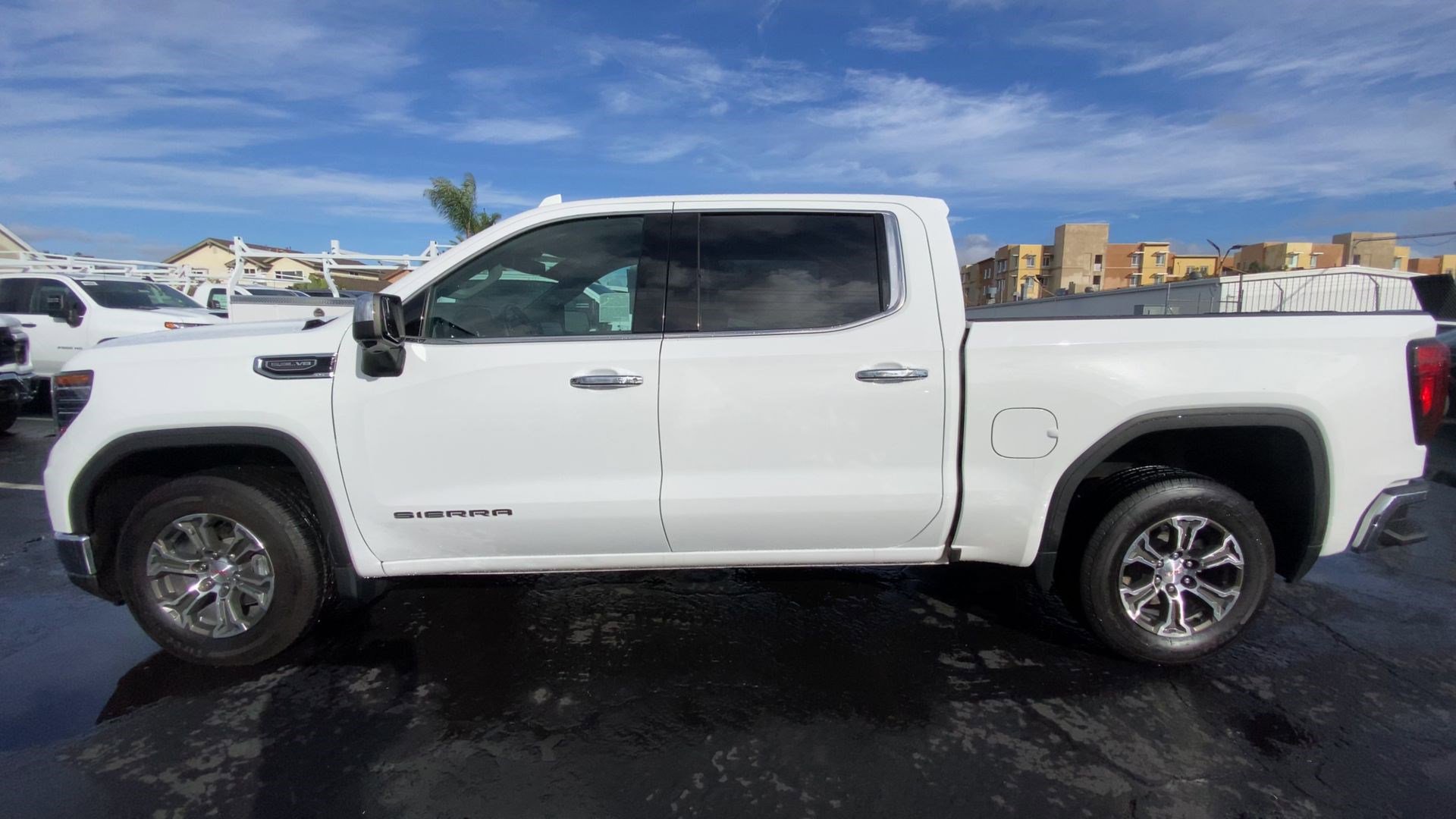 Used 2024 GMC Sierra 1500 SLT image 9
