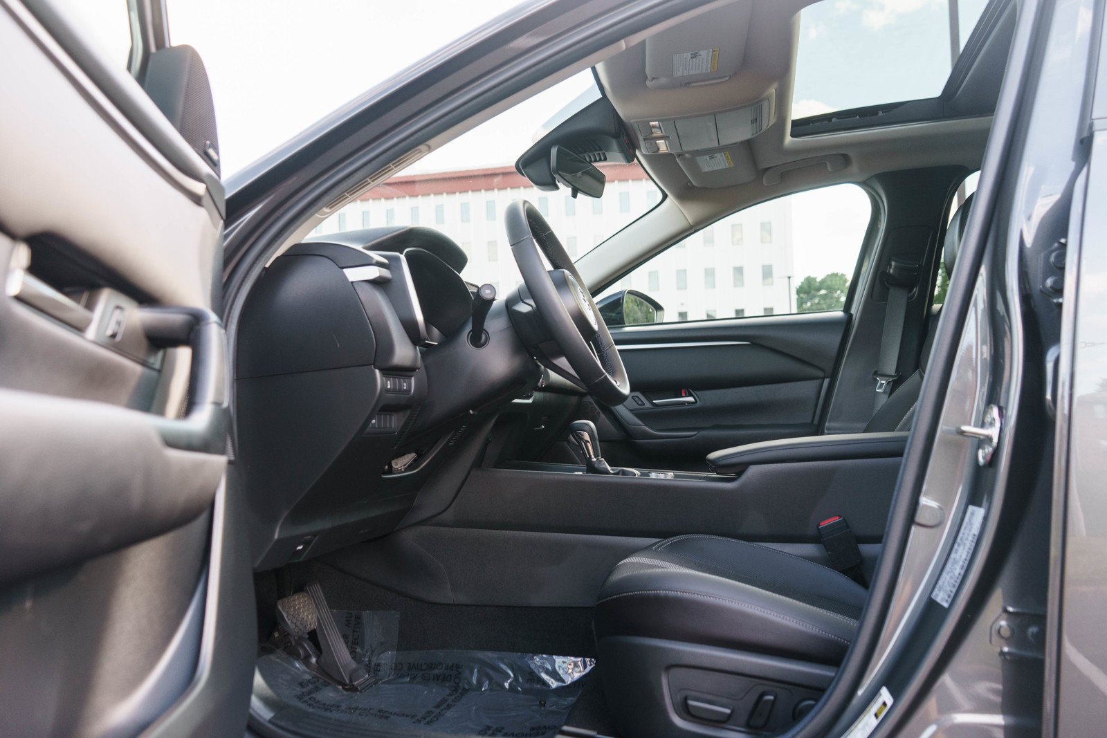 Used 2025 MAZDA CX-50 AWD 2.5 S w/ Weather Package image 11