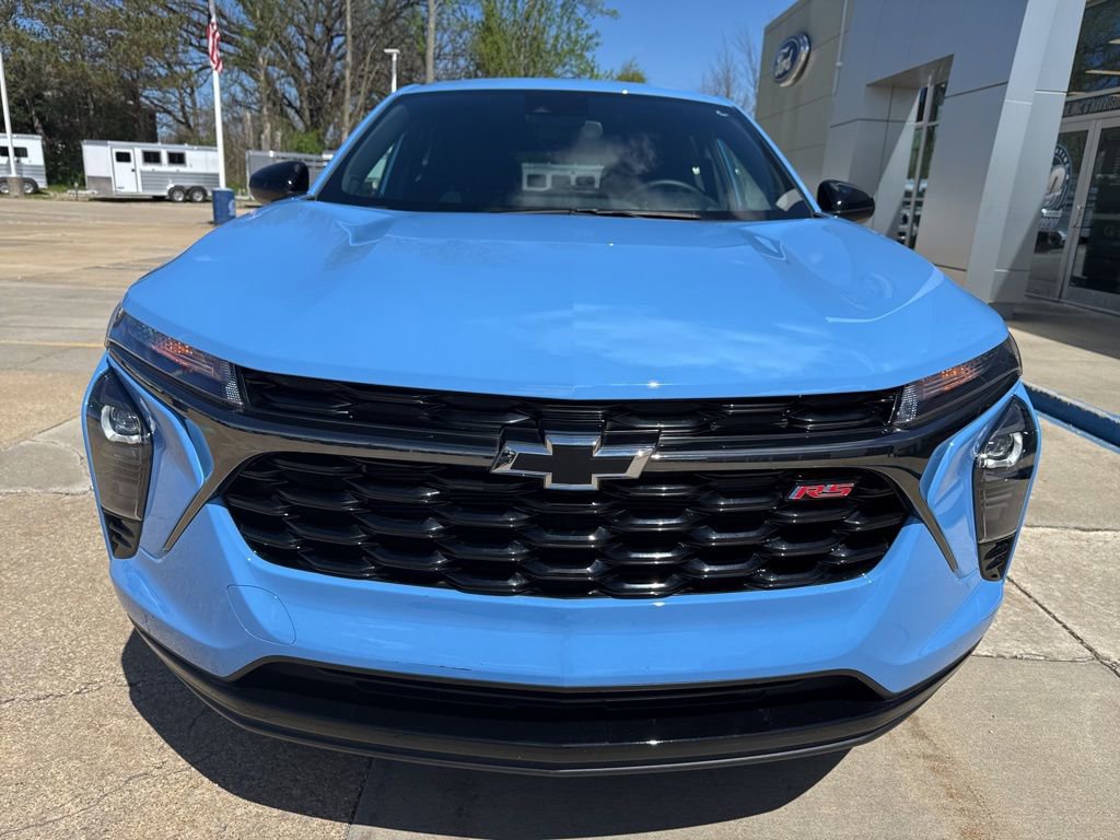 Used 2024 Chevrolet Trax RS w/ Driver Confidence Package FWD image 29