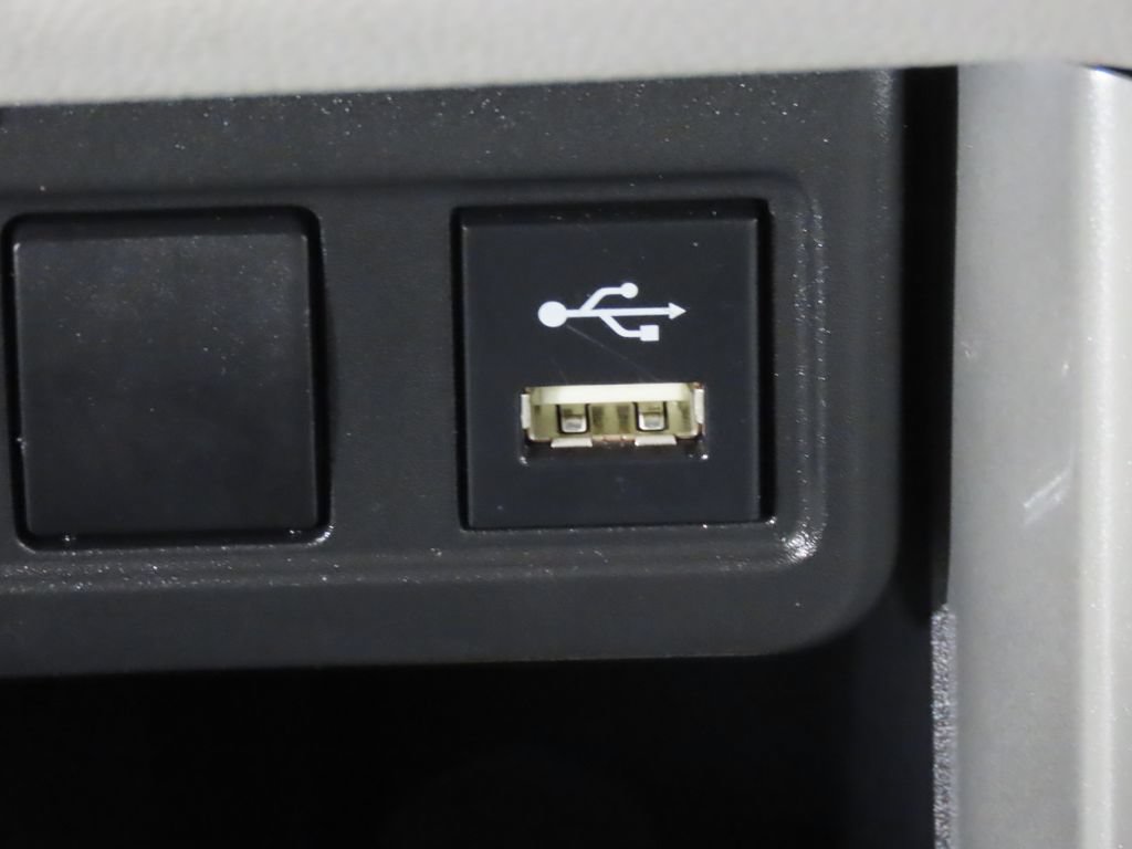 Used 2022 Toyota Corolla Cross LE AWD/4WD image 27