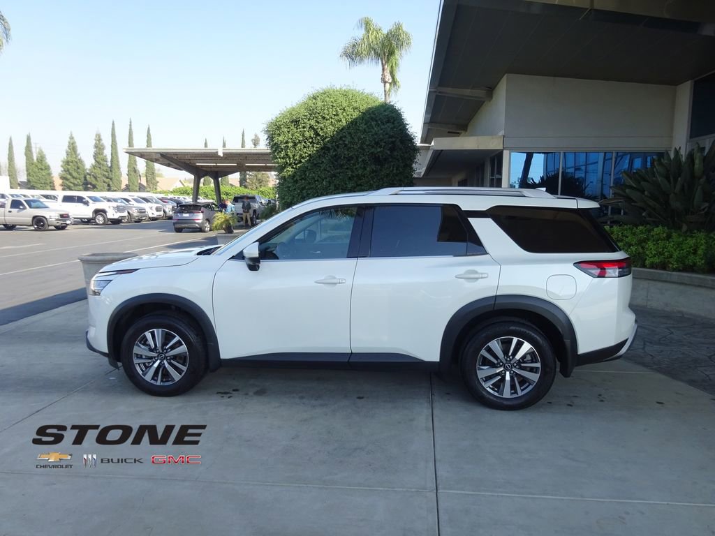 Used 2024 Nissan Pathfinder SL image 4