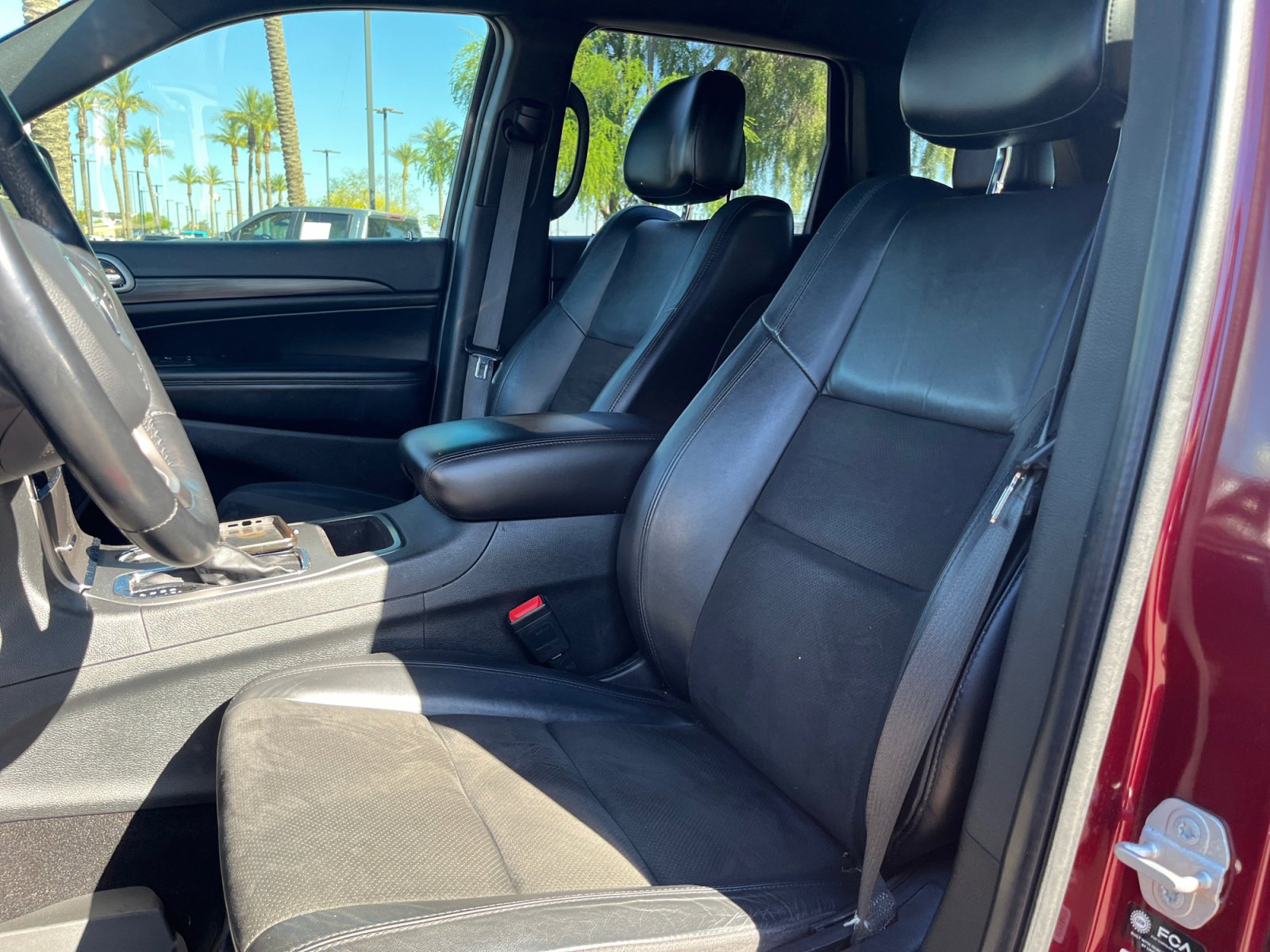 Used 2021 Jeep Grand Cherokee Laredo X image 12