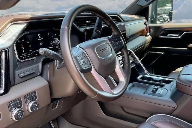 Used 2024 GMC Sierra 3500 Denali w/ Denali Reserve Package AWD/4WD image 18