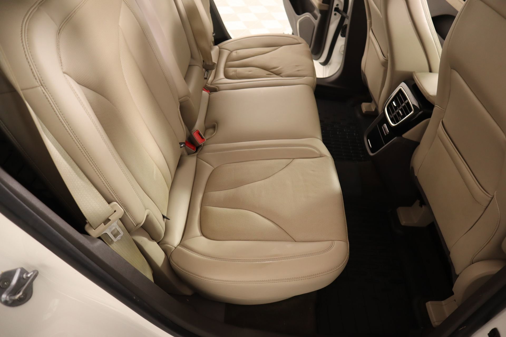 Used 2023 Lincoln Nautilus Reserve image 14