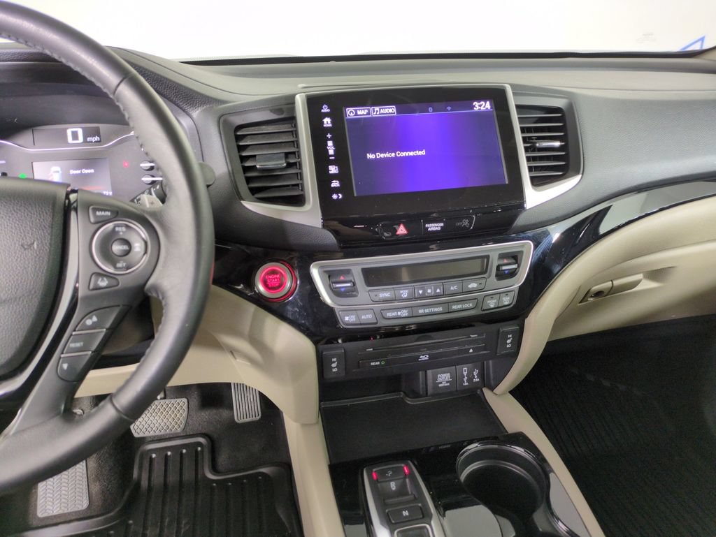 Used 2017 Honda Pilot Touring image 17