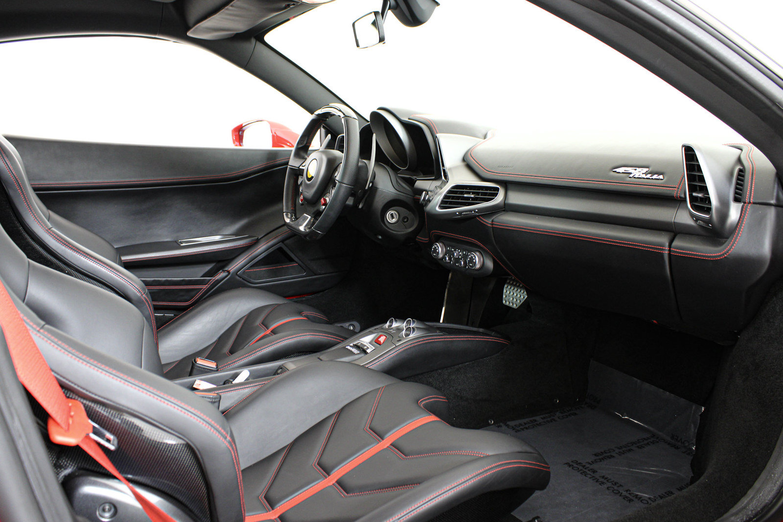 Certified 2015 Ferrari 458 Italia Coupe RWD image 22