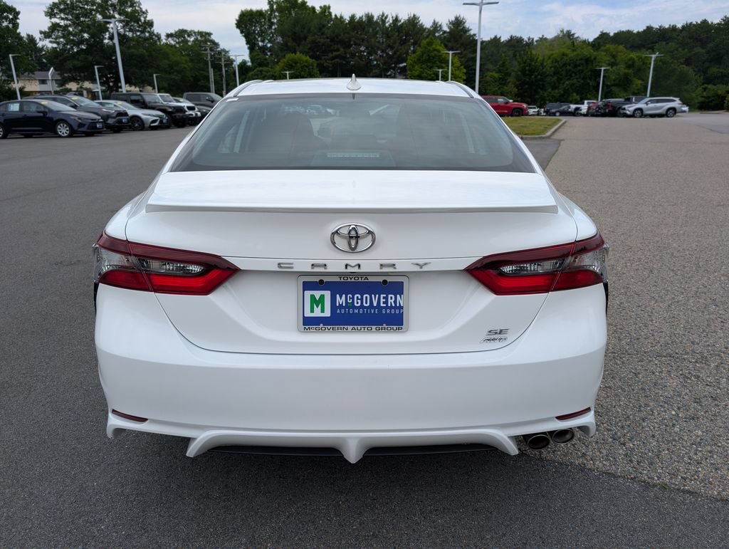 Used 2022 Toyota Camry SE AWD/4WD image 4