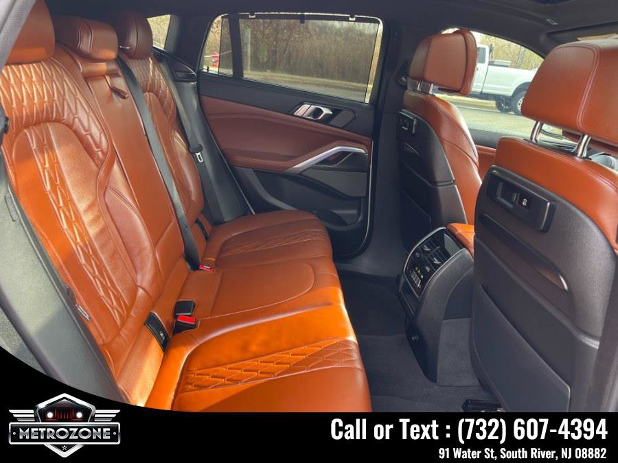 Used 2023 BMW X6 M50i w/ Executive Package image 27