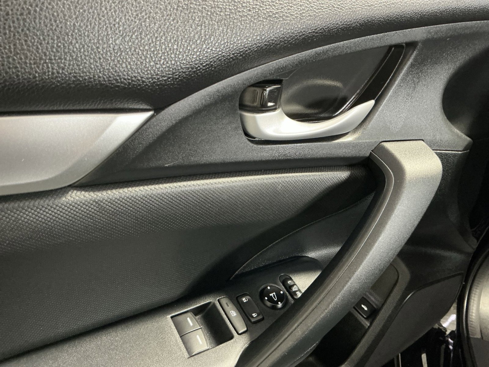 Used 2020 Honda Civic Sport image 23