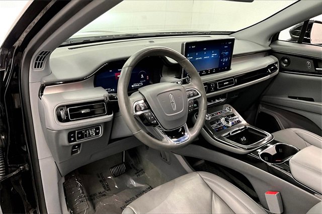 Used 2023 Lincoln Nautilus Reserve w/ Equipment Group 201A image 12