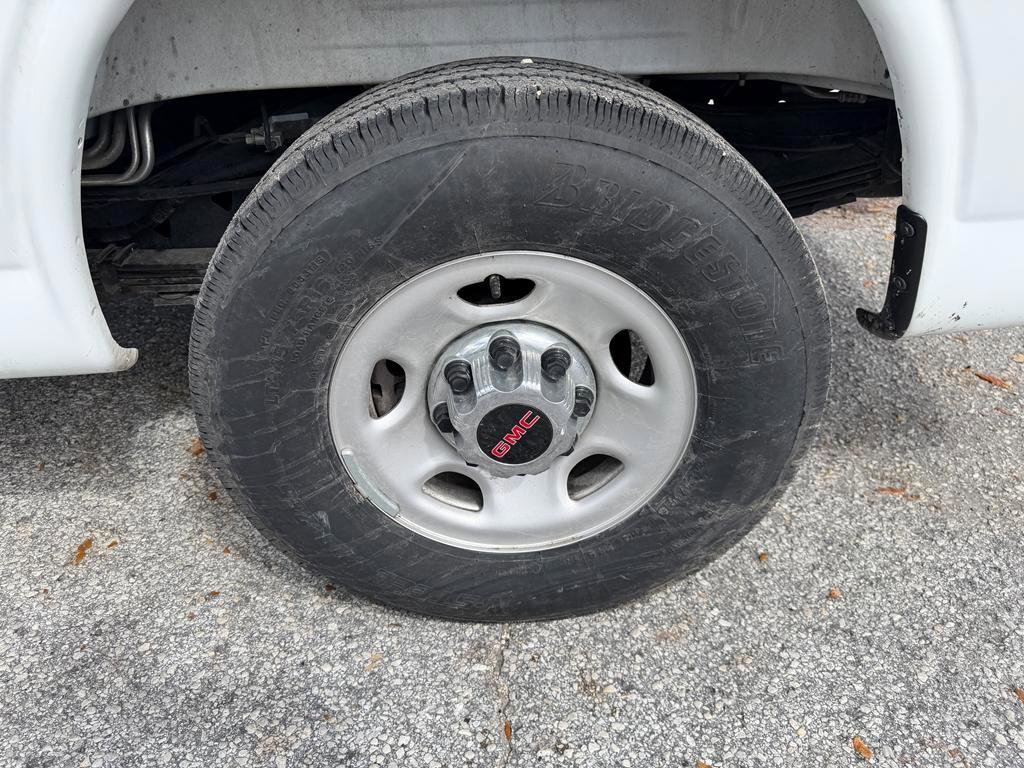 Used 2025 GMC Savana 3500 LT w/ LT Preferred Equipment Group image 24