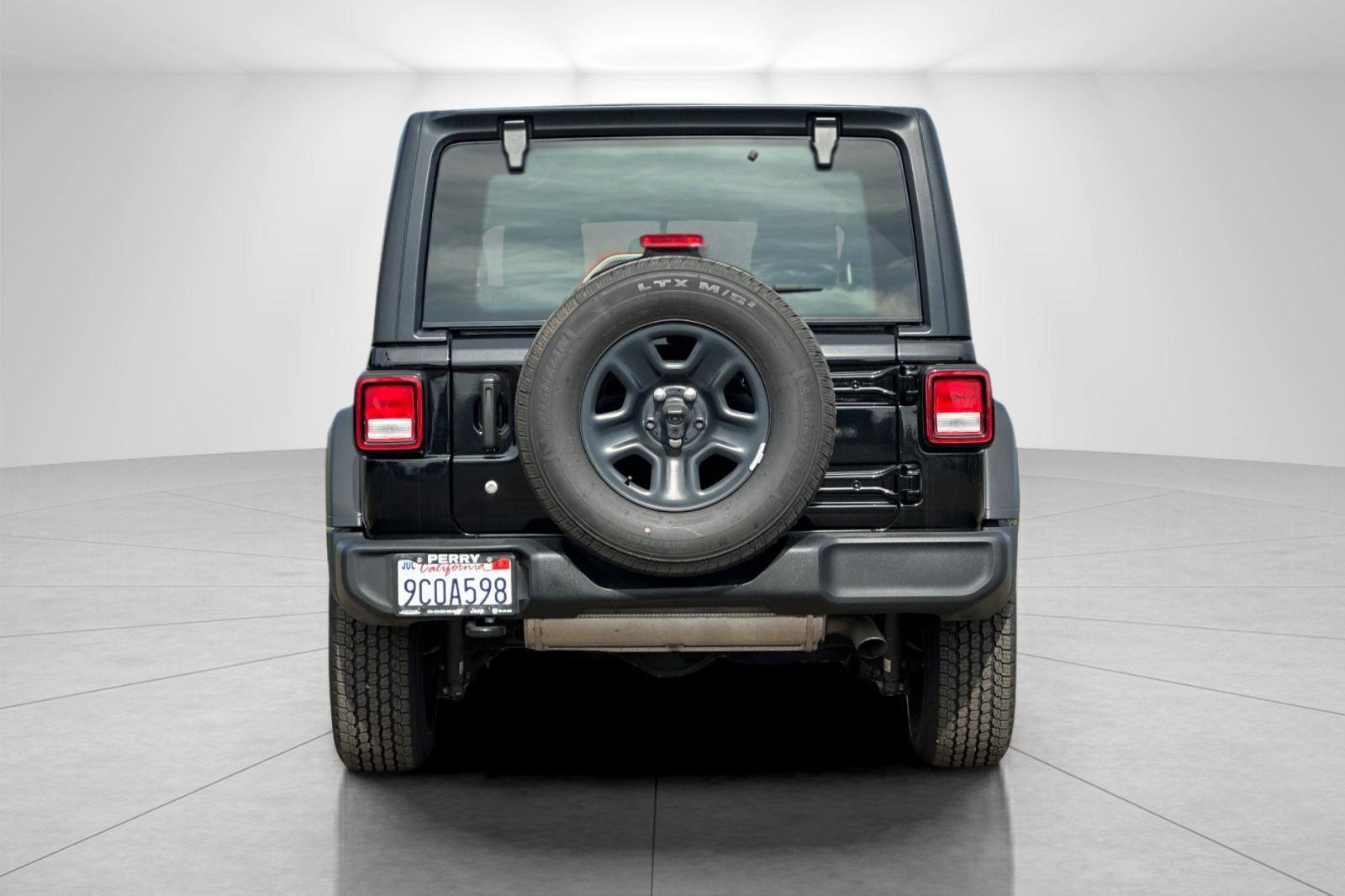 Used 2022 Jeep Wrangler Unlimited Sport image 4