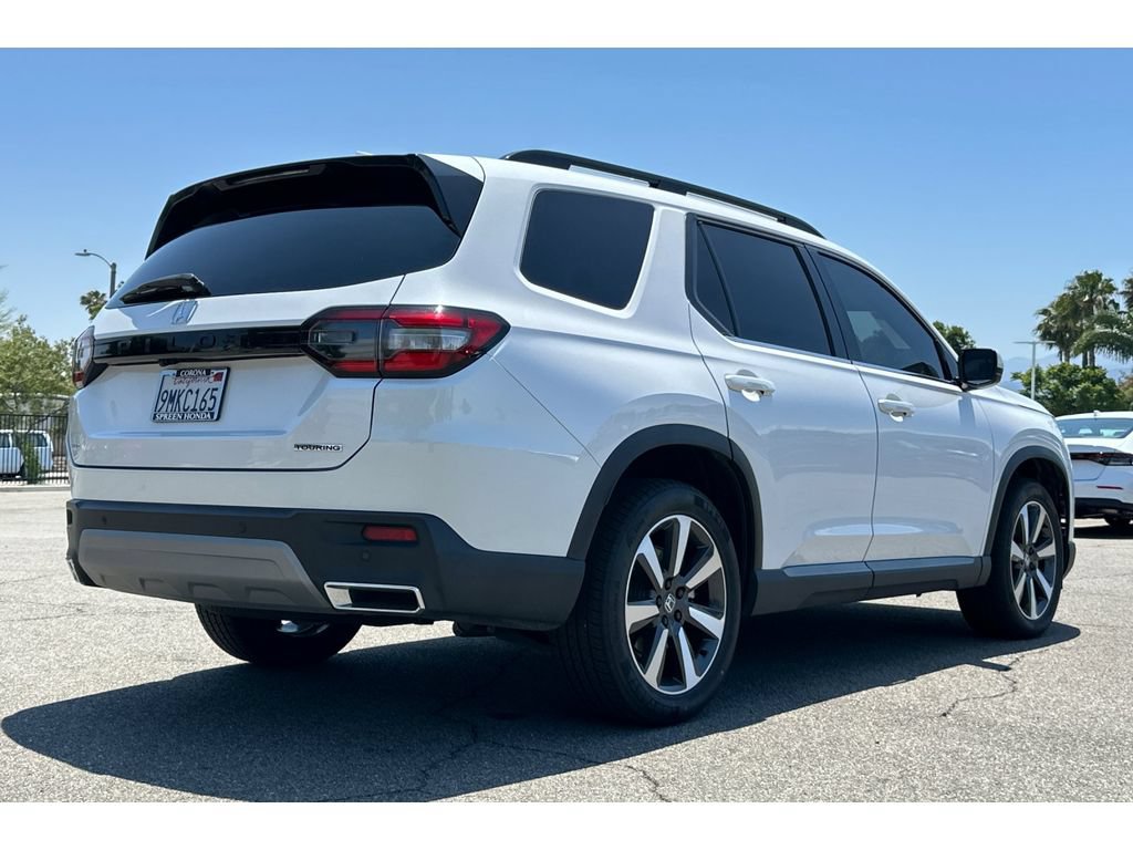 Certified 2025 Honda Pilot Touring image 6