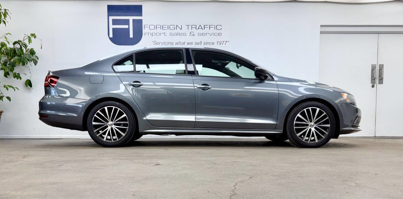 Used 2016 Volkswagen Jetta Sport image 27