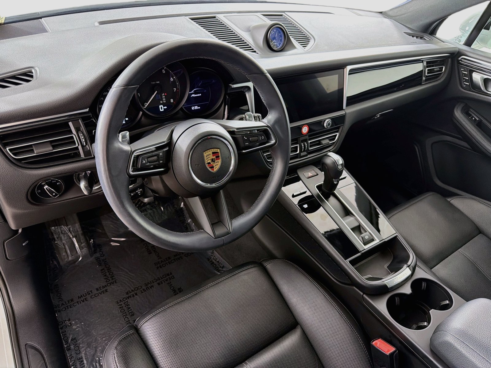 Used 2024 Porsche Macan w/ Premium Plus Package AWD/4WD image 10