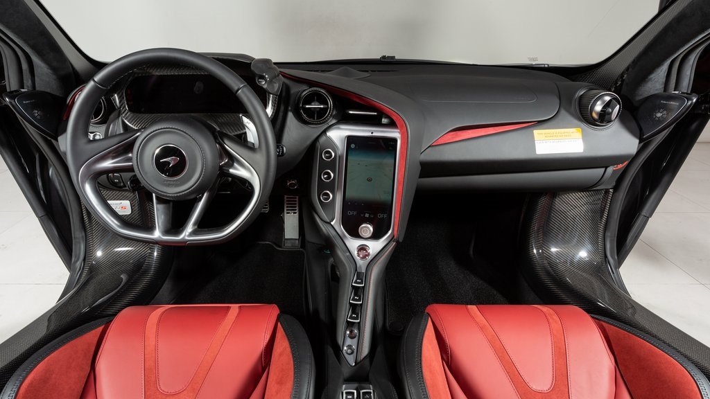 Used 2024 McLaren 750S Spider image 16