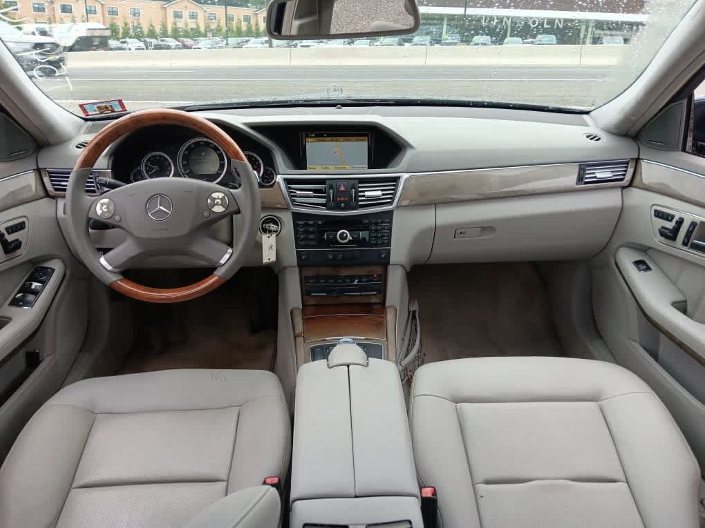 Used 2010 Mercedes-Benz E 350 4MATIC Sedan image 19