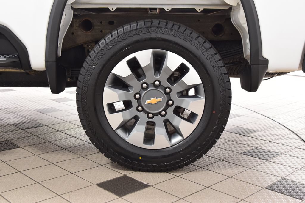 Used 2023 Chevrolet Silverado 2500 Custom w/ Custom Value Package AWD/4WD image 28