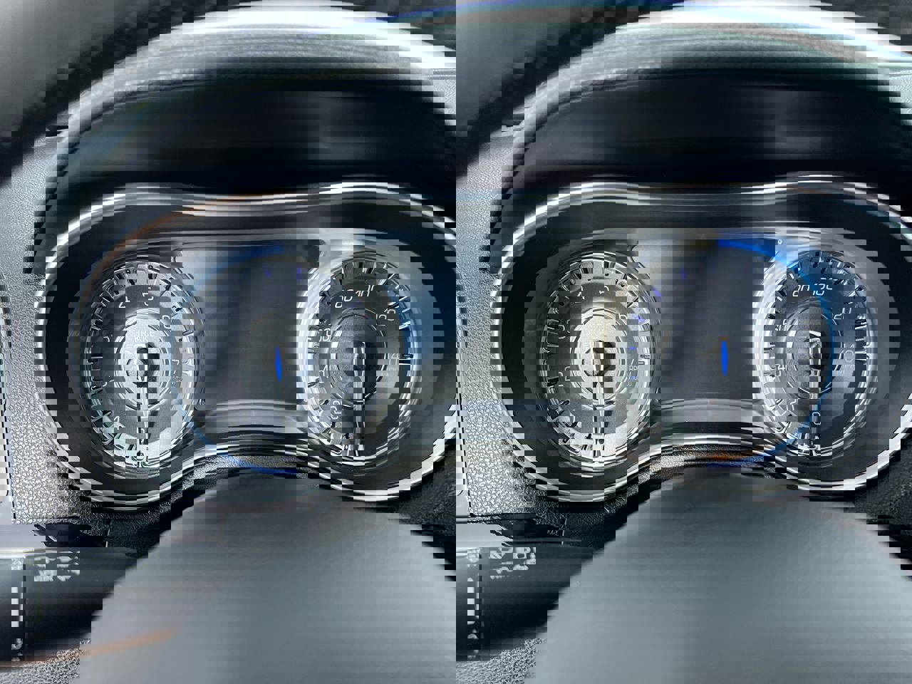 Used 2023 Chrysler 300 Touring w/ Sport Appearance Package image 20