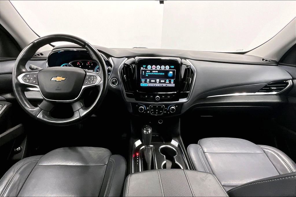 Used 2018 Chevrolet Traverse Premier w/ Driver Confidence II Package FWD image 18