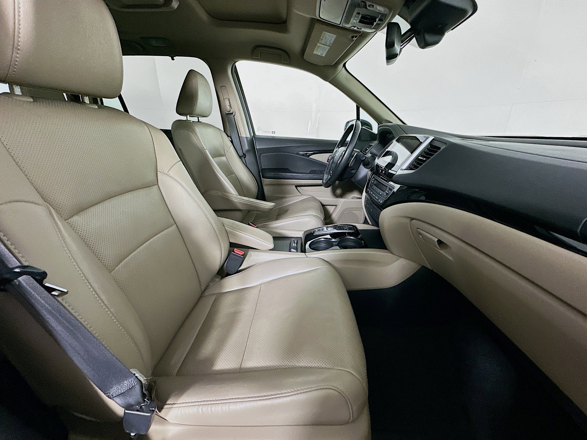 Used 2016 Honda Pilot Elite image 34