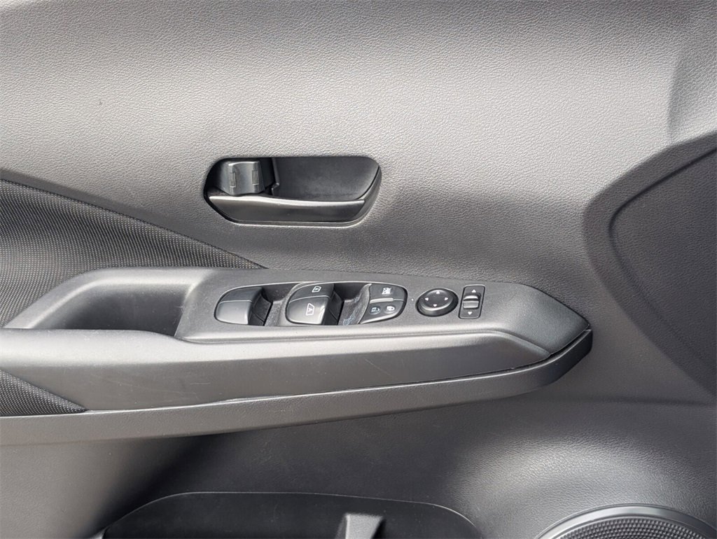 Used 2024 Nissan Kicks S image 28