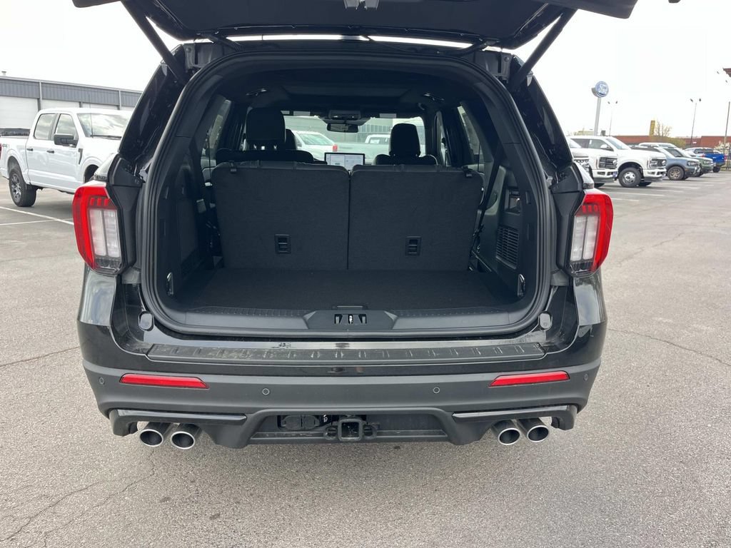 New 2026 Ford Explorer ST w/ Sun And Sound Package AWD/4WD image 14