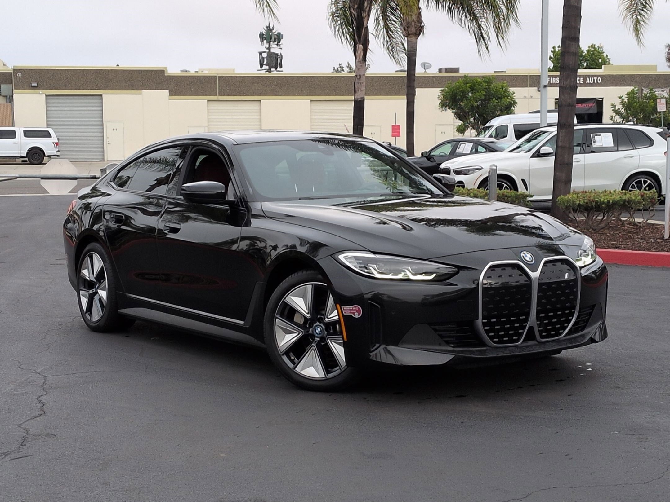 Certified 2023 BMW i4 eDrive40 w/ Premium Package RWD image 2