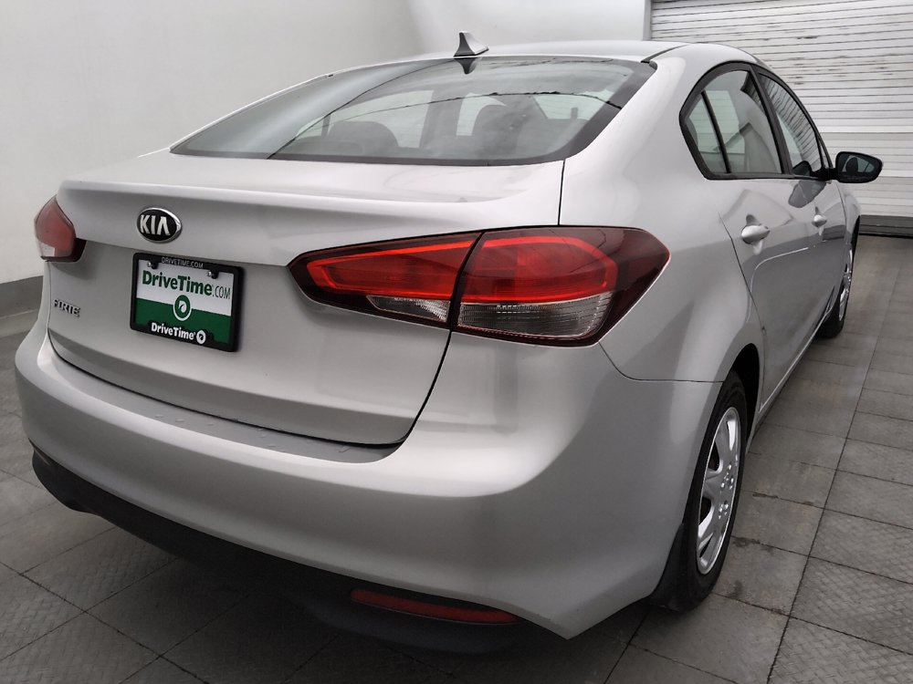 Used 2017 Kia Forte LX FWD image 9