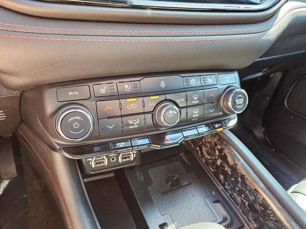Used 2024 Dodge Durango R/T AWD/4WD image 27