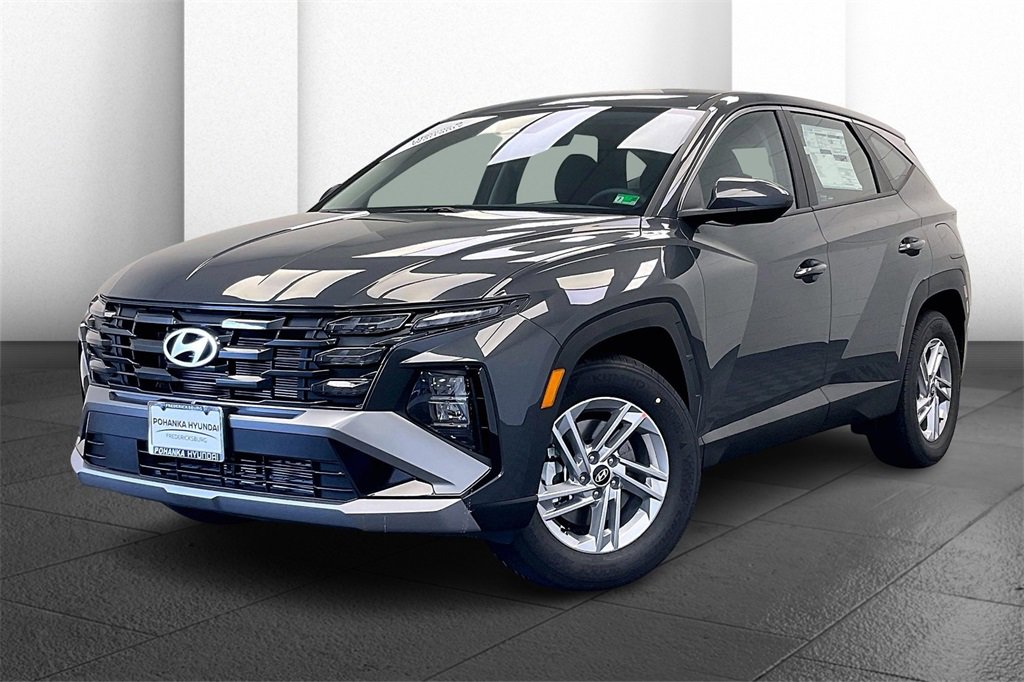 New 2025 Hyundai Tucson SE image 2