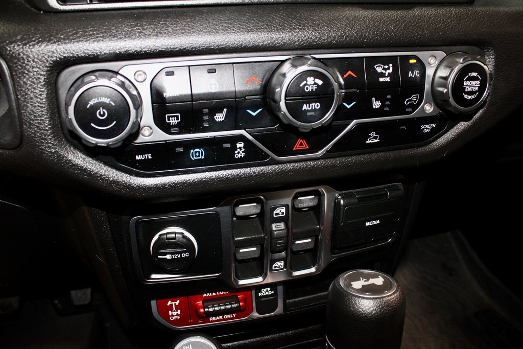 Used 2024 Jeep Wrangler Unlimited image 26