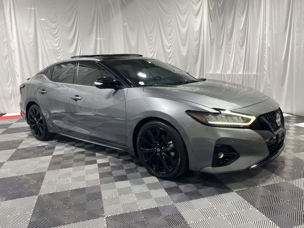 Used 2023 Nissan Maxima SR w/ Sport Mat Group FWD image 5