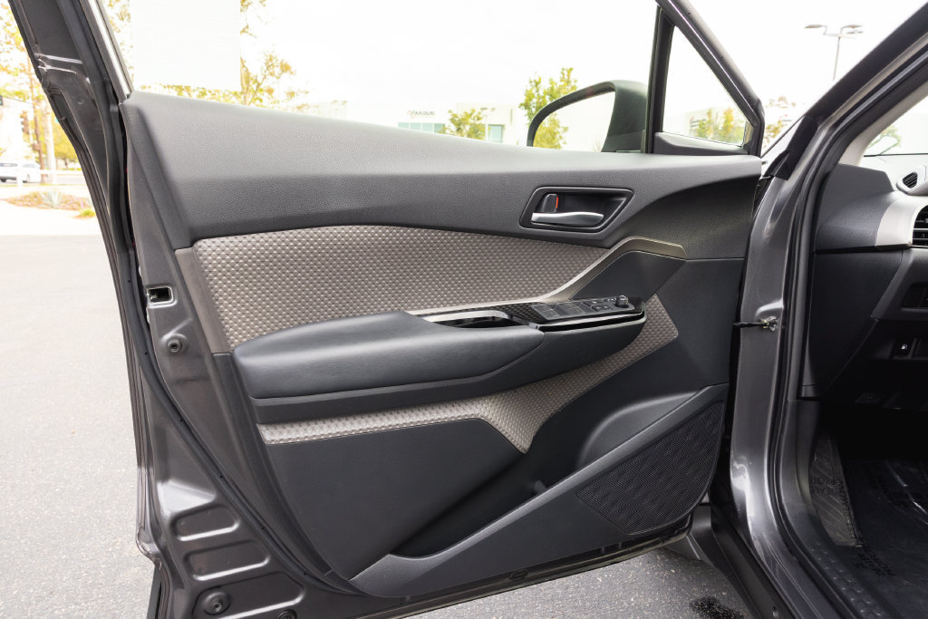 Certified 2020 Toyota C-HR Limited FWD image 13