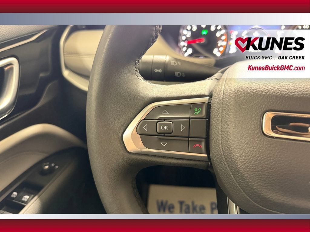 Used 2025 Jeep Compass Limited AWD/4WD image 17