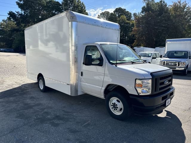 New 2024 Ford E-450 and Econoline 450 Super Duty w/ Driver's Safety Package image 2