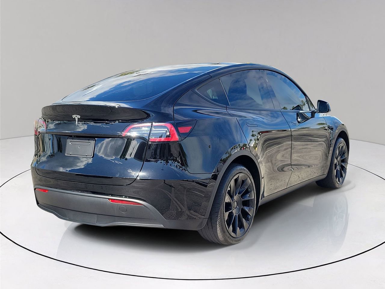 Used 2024 Tesla Model Y Long Range image 6