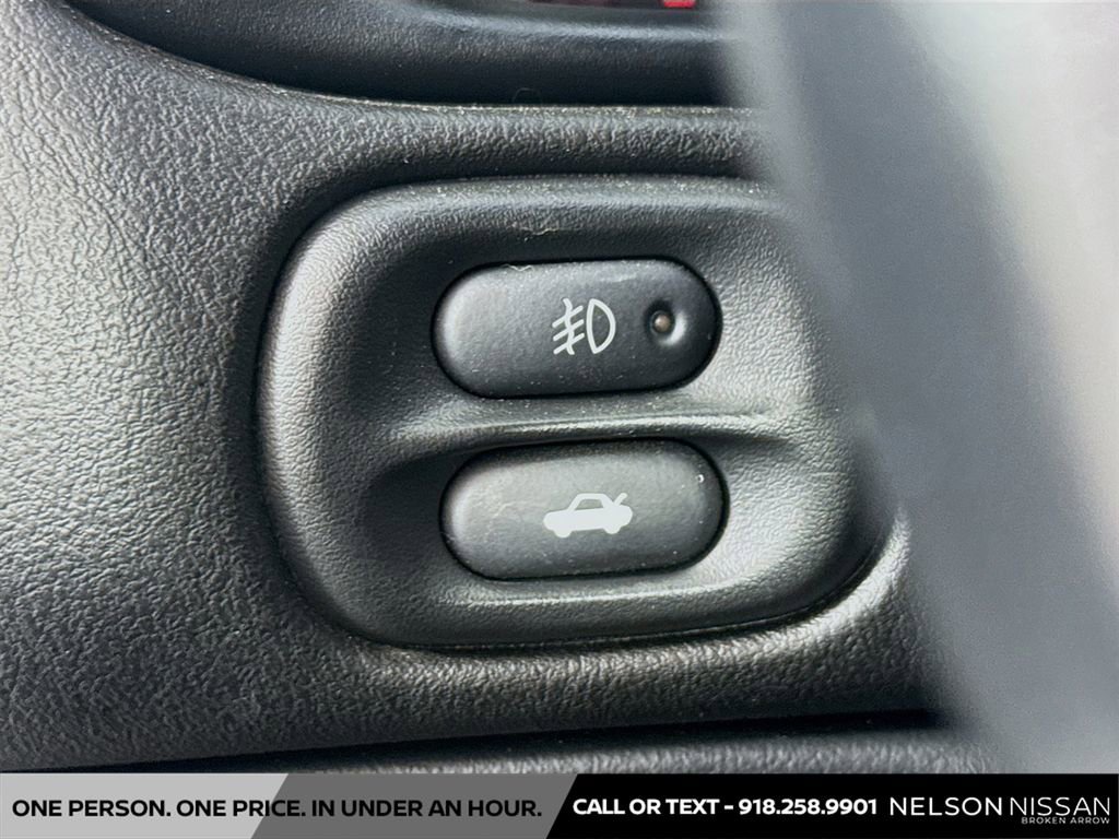 Used 1999 Chevrolet Corvette Convertible w/ Memory Pkg image 10