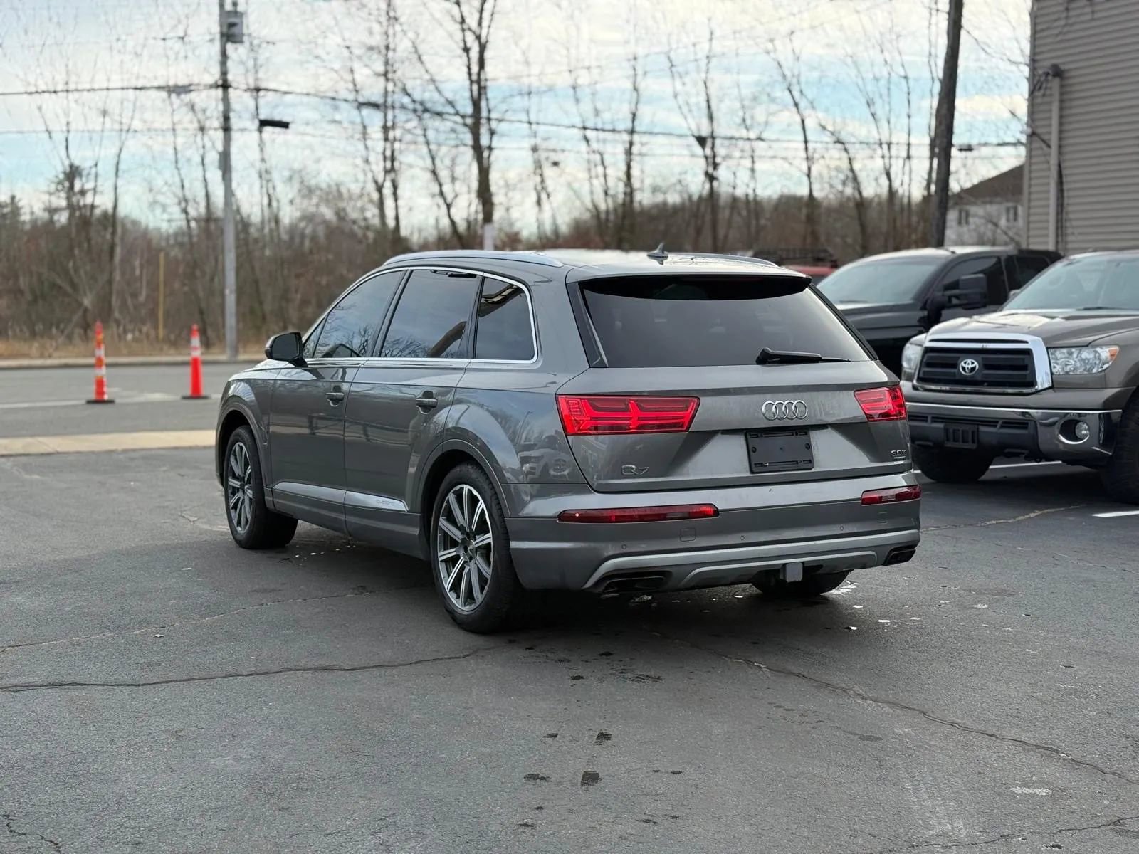 Used 2017 Audi Q7 3.0T Premium Plus image 7