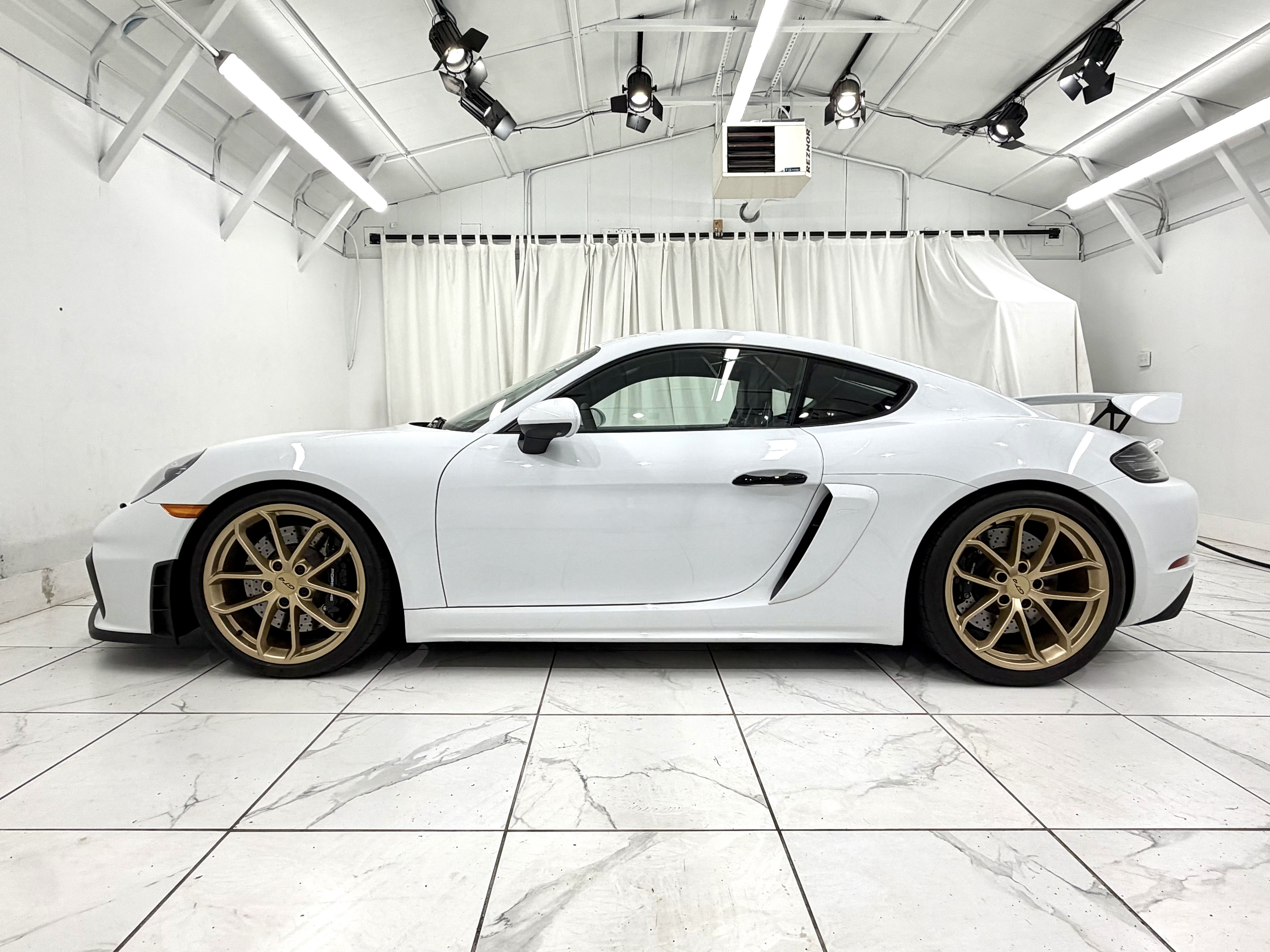 Certified 2022 Porsche 718 Cayman GT4 RWD image 15