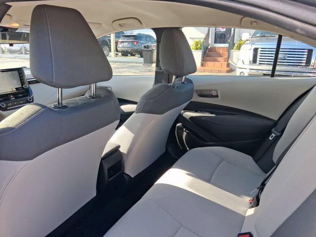 Used 2022 Toyota Corolla LE FWD image 5