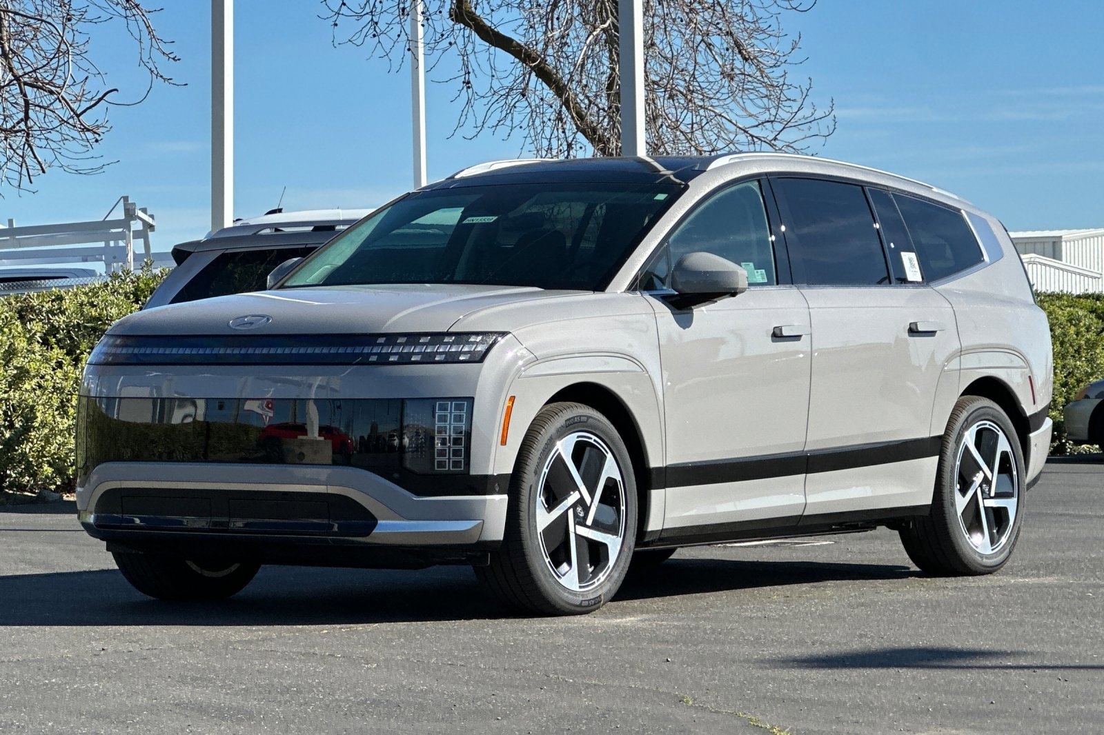 New 2026 Hyundai Ioniq 9 Calligraphy image 8