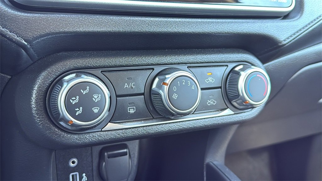 Used 2024 Nissan Versa S image 24