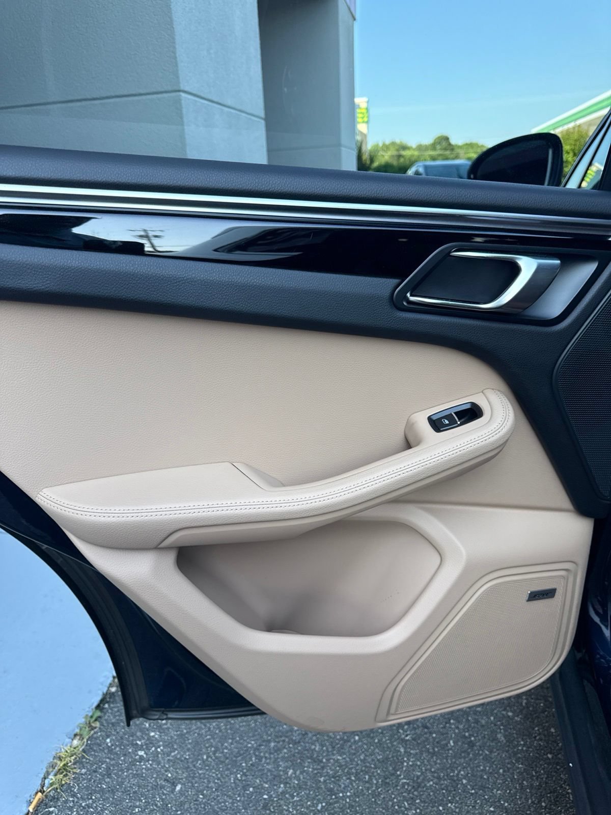 Used 2019 Porsche Macan S AWD/4WD image 14