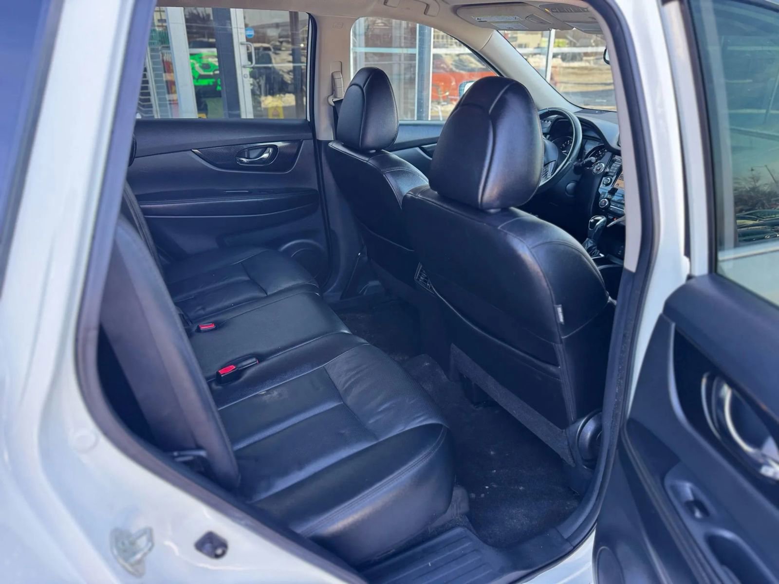 Used 2017 Nissan Rogue SL image 9