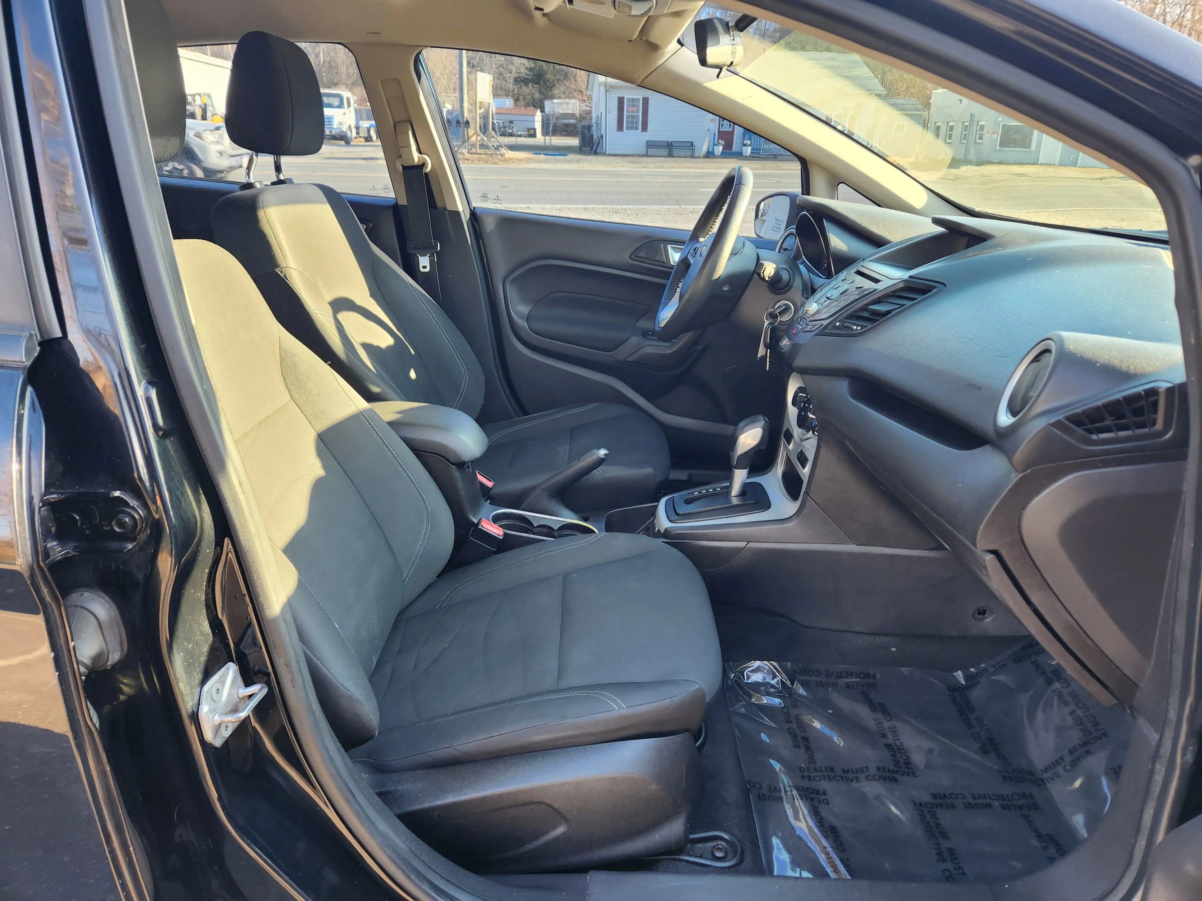 Used 2016 Ford Fiesta SE image 17